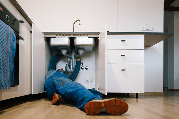 Professional Leak Detection technician working in La Plata, MD